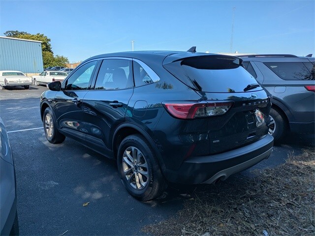 2022 Ford Escape SE photo 4