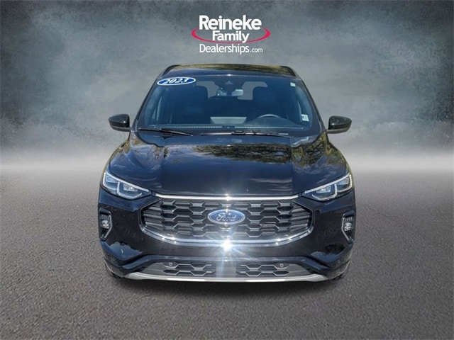 2023 Ford Escape ST-Line Elite photo 2