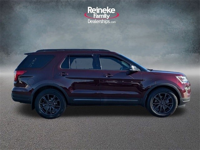 2019 Ford Explorer XLT photo 3