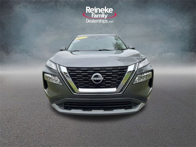 2023 Nissan Rogue SV photo 2