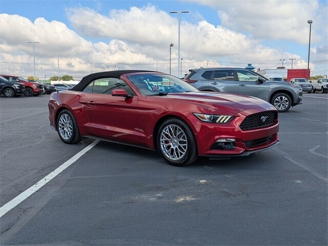 2017 Ford Mustang EcoBoost Premium Convertible photo 3