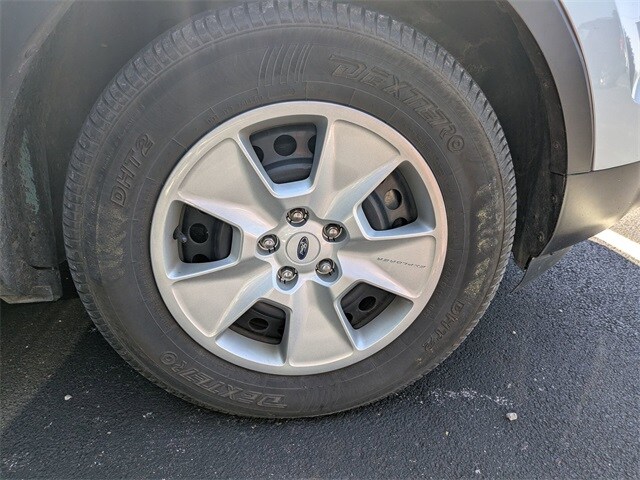 2013 Ford Explorer Base photo 4