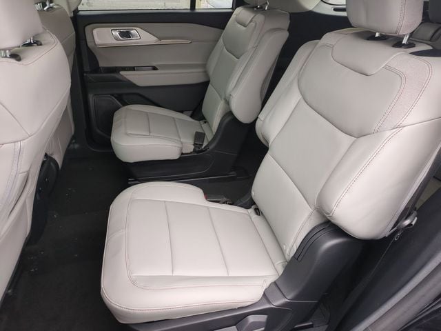 2026 Ford Explorer Active - Photo 18