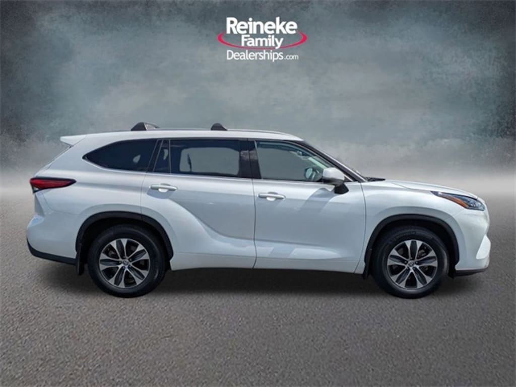 Used 2022 Toyota Highlander XLE SUV