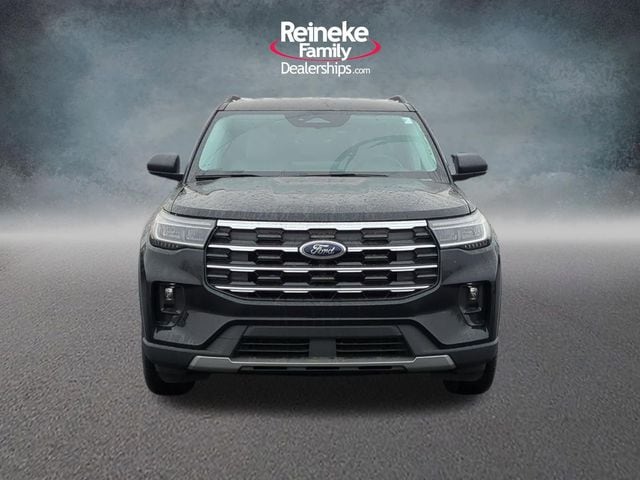 2026 Ford Explorer Active - Photo 2