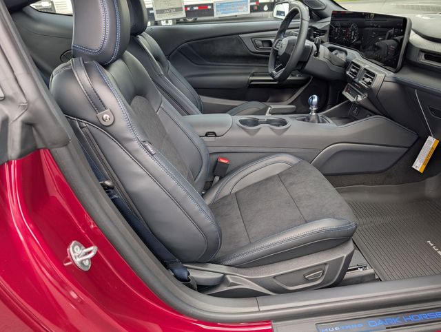 2025 Ford Mustang Dark Horse - Photo 18
