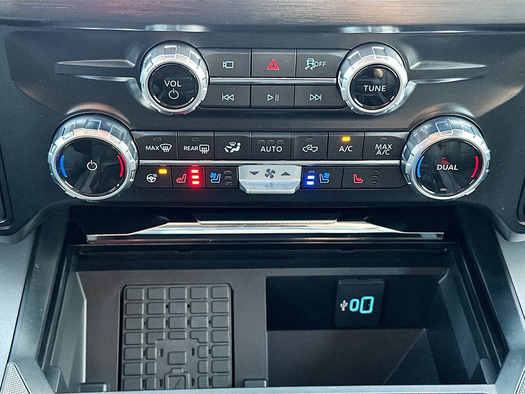 2026 Ford F-350 Super Duty Lariat - Photo 16