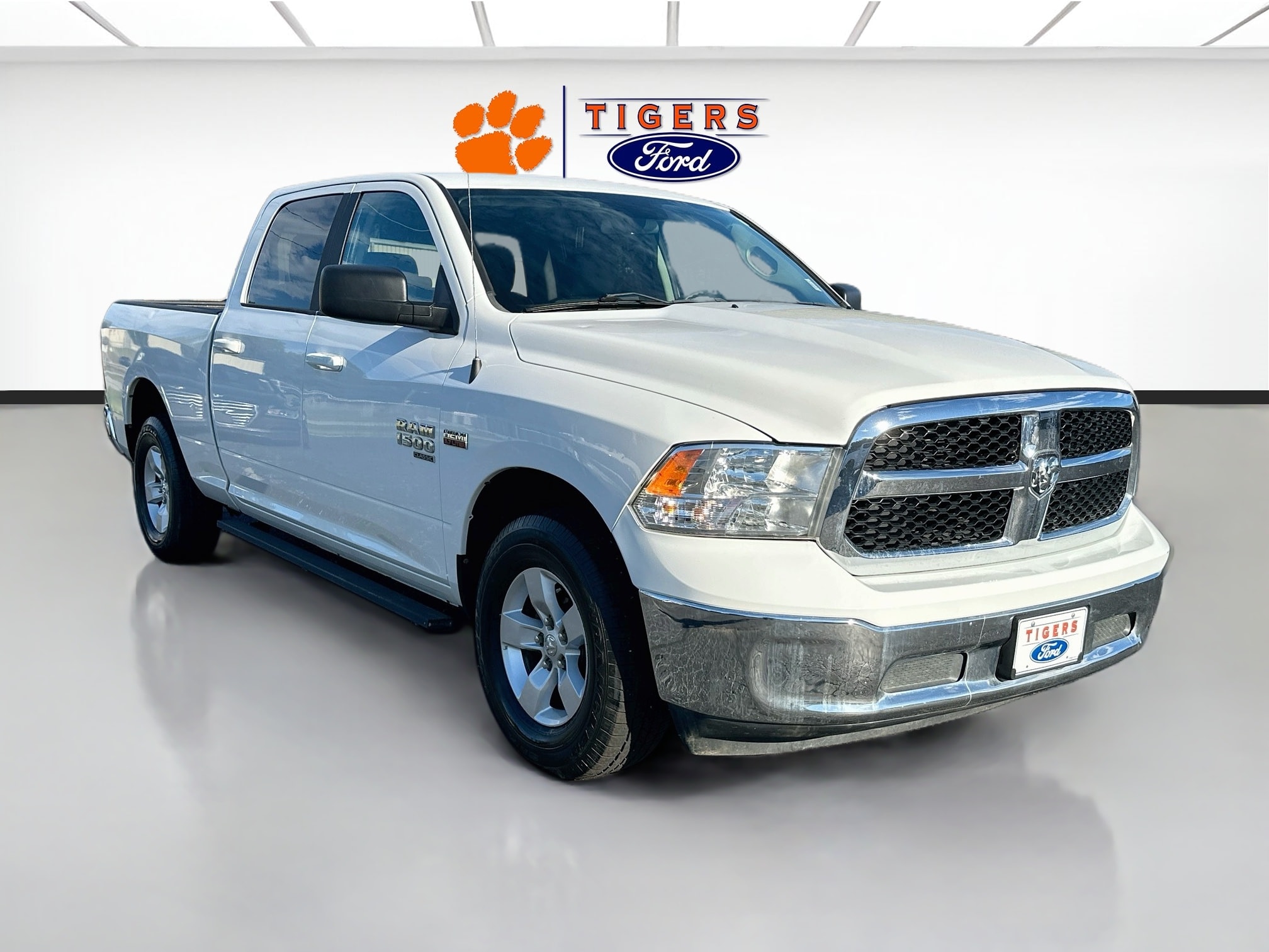 2021 RAM 1500 Classic SLT