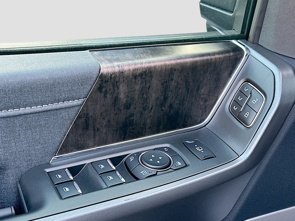 2026 Ford F-350 Super Duty Lariat - Photo 18