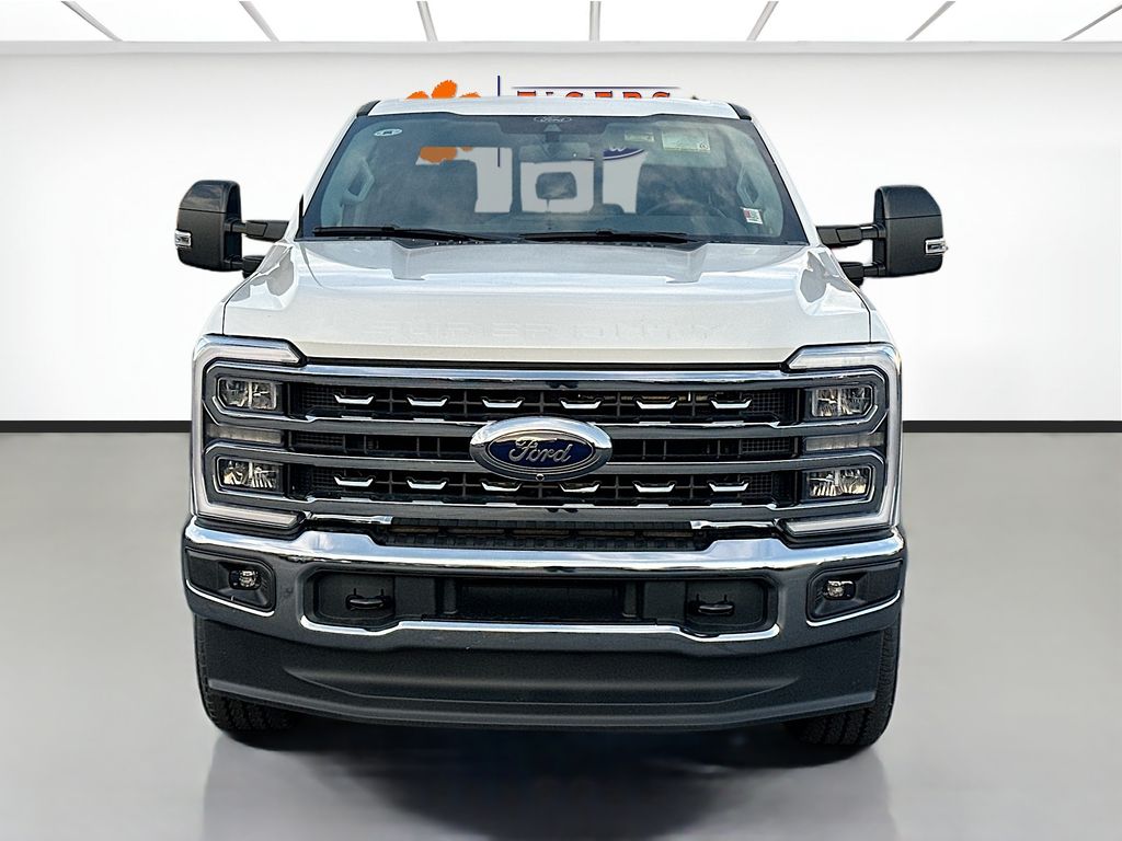 2026 Ford F-350 Super Duty Lariat - Photo 2