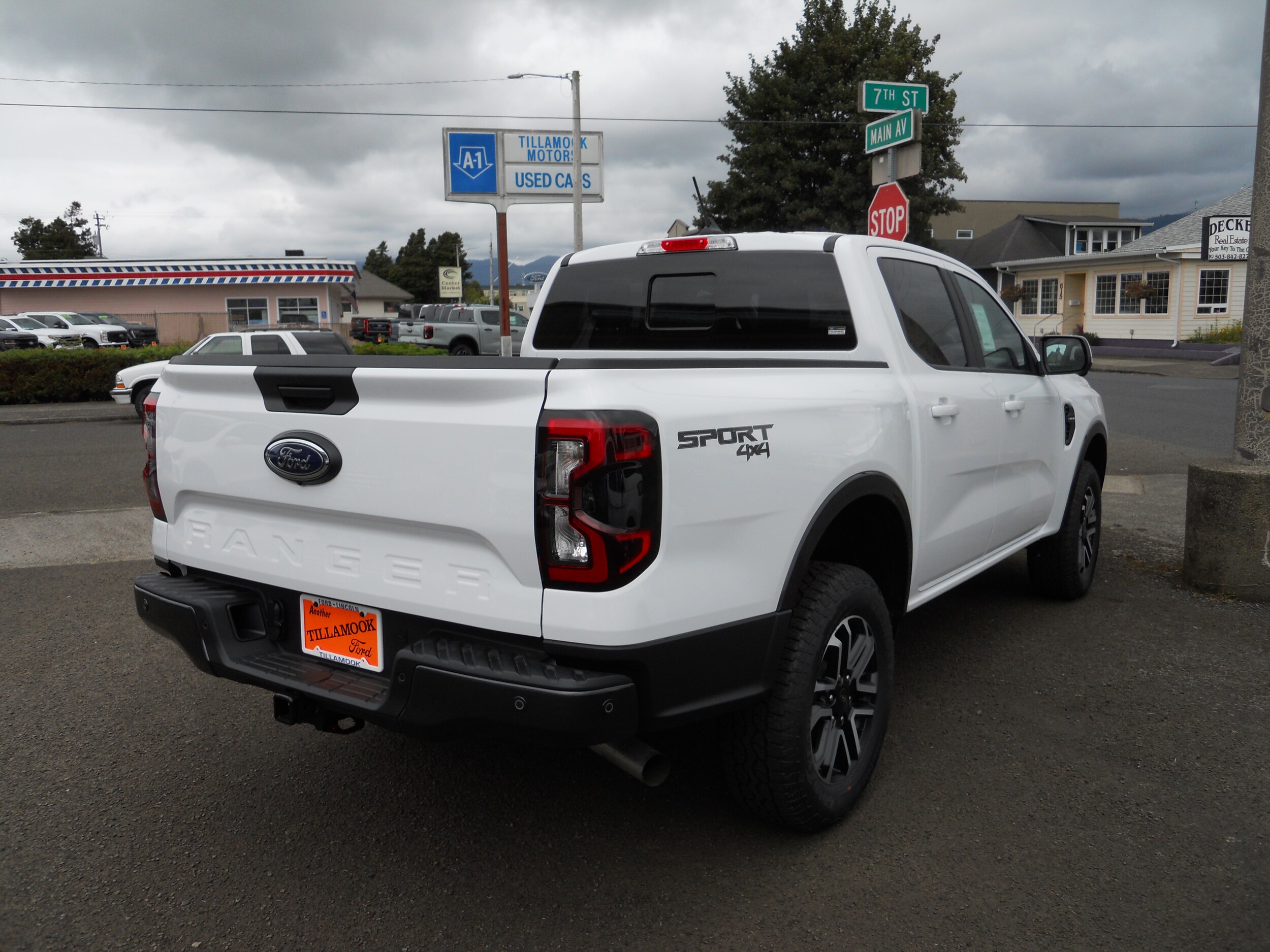 2024 Ford Ranger Lariat photo 2