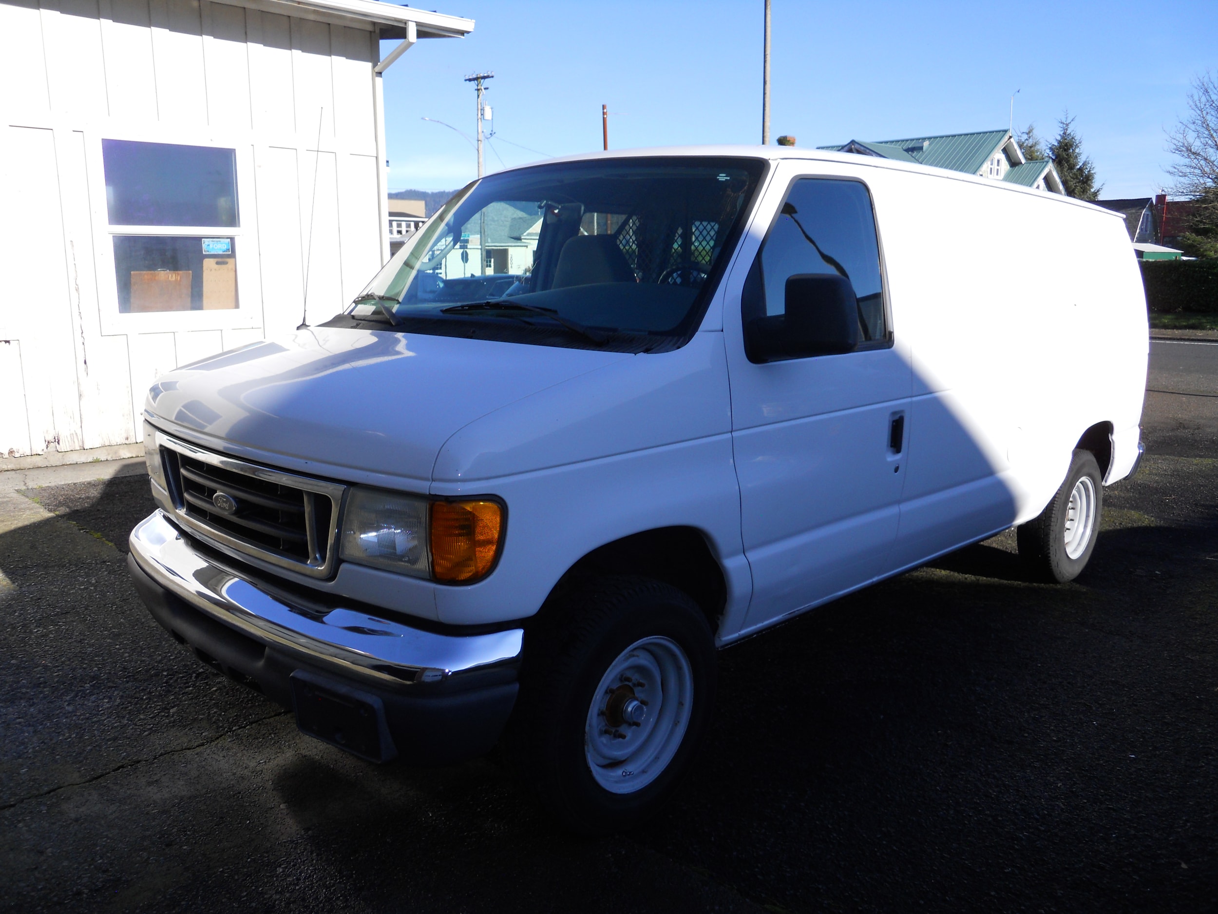 2007 Ford Econoline Van Commercial