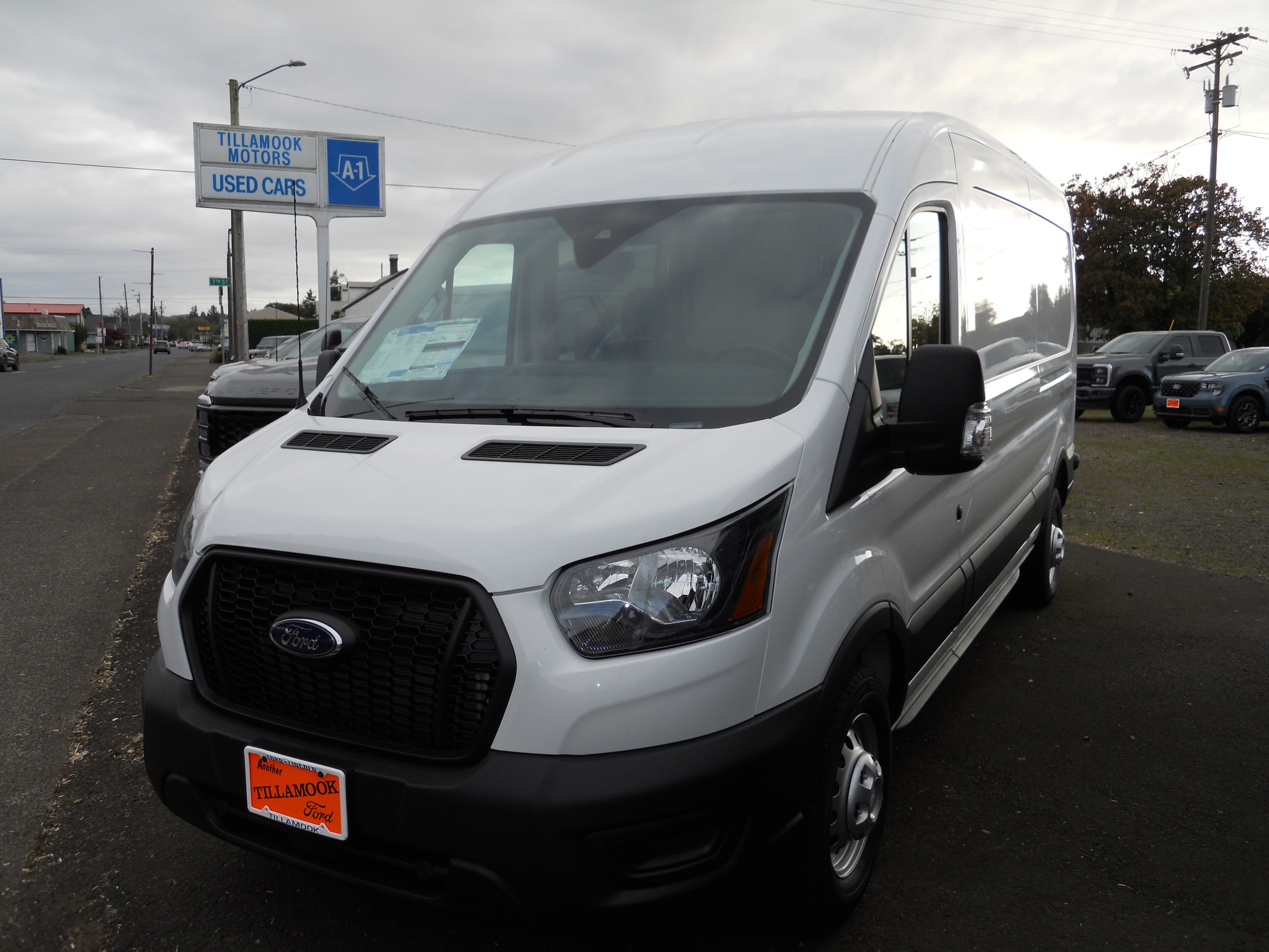 2025 Ford Transit Van Base's photo