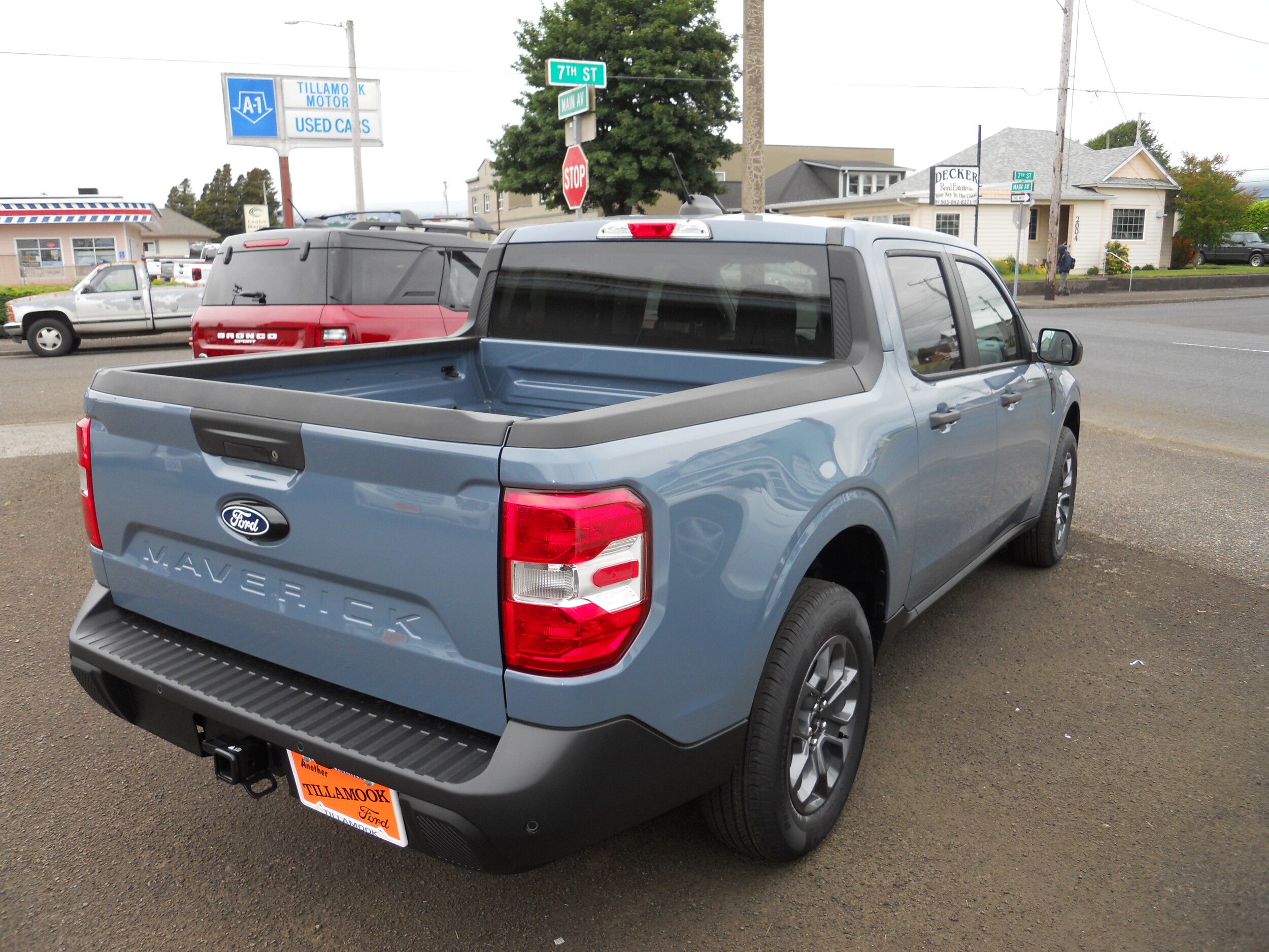 2025 Ford Maverick XLT photo 2