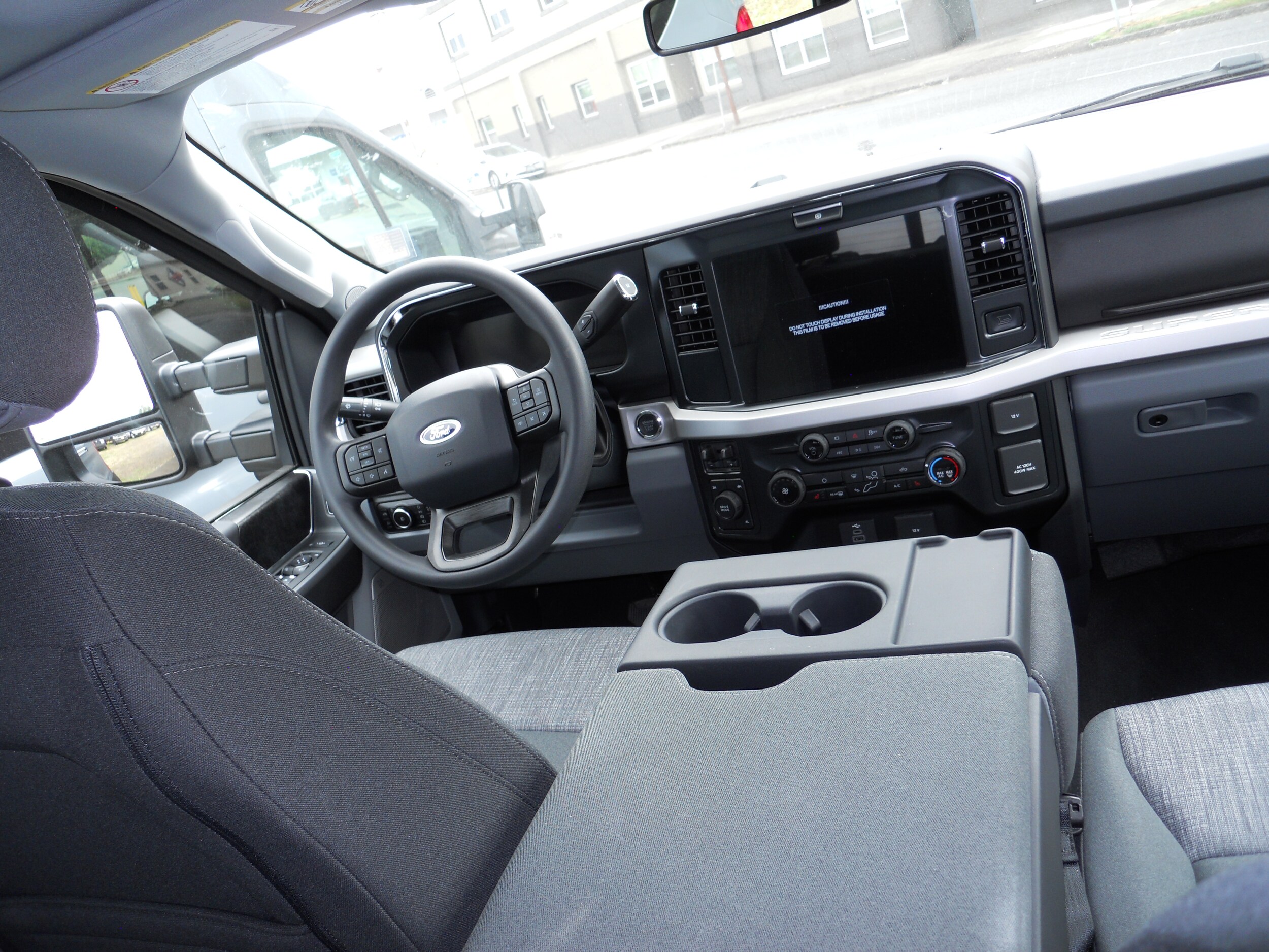 2025 Ford F-350 XLT photo 3