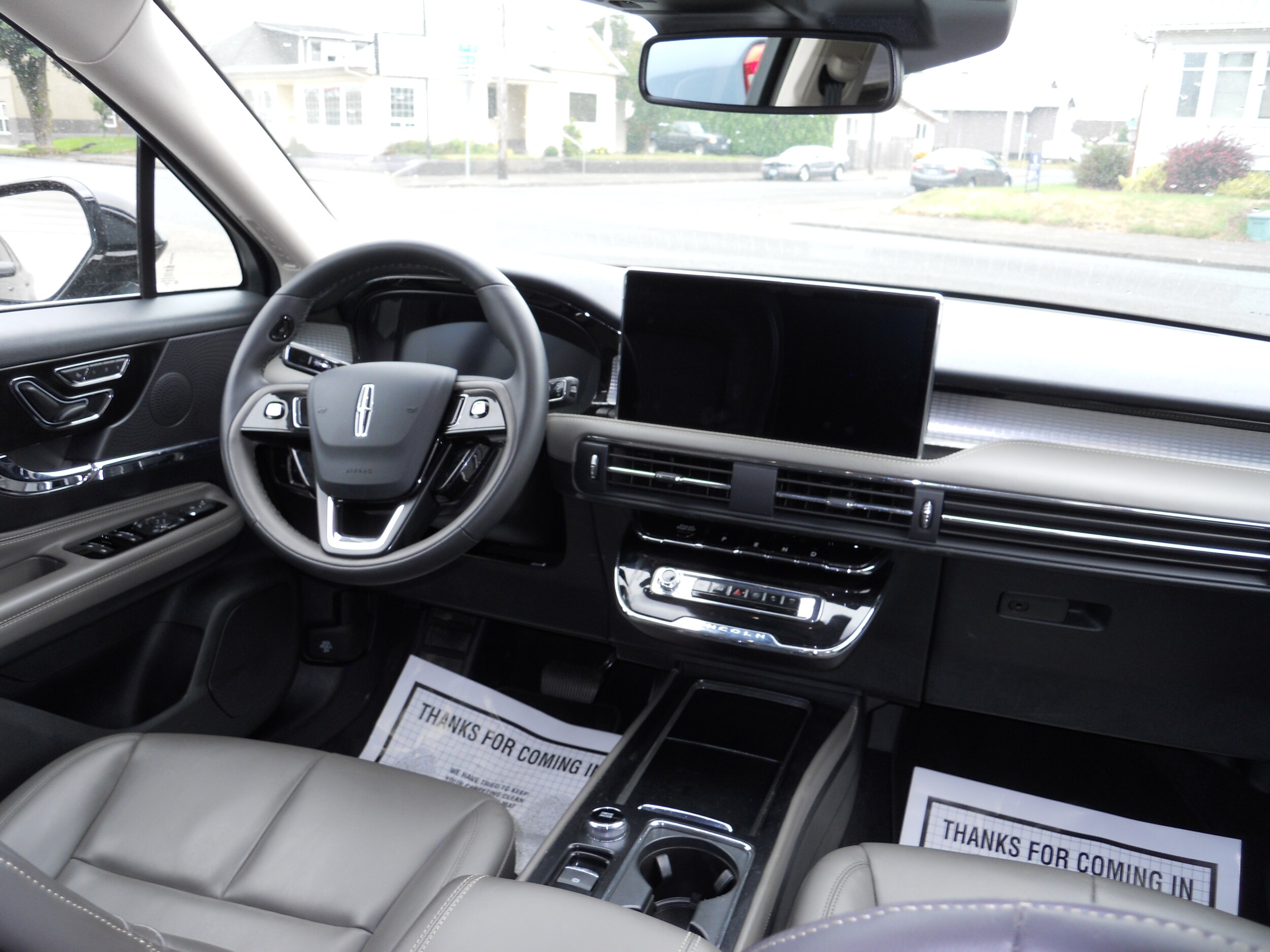 2023 Lincoln Corsair Standard photo 3