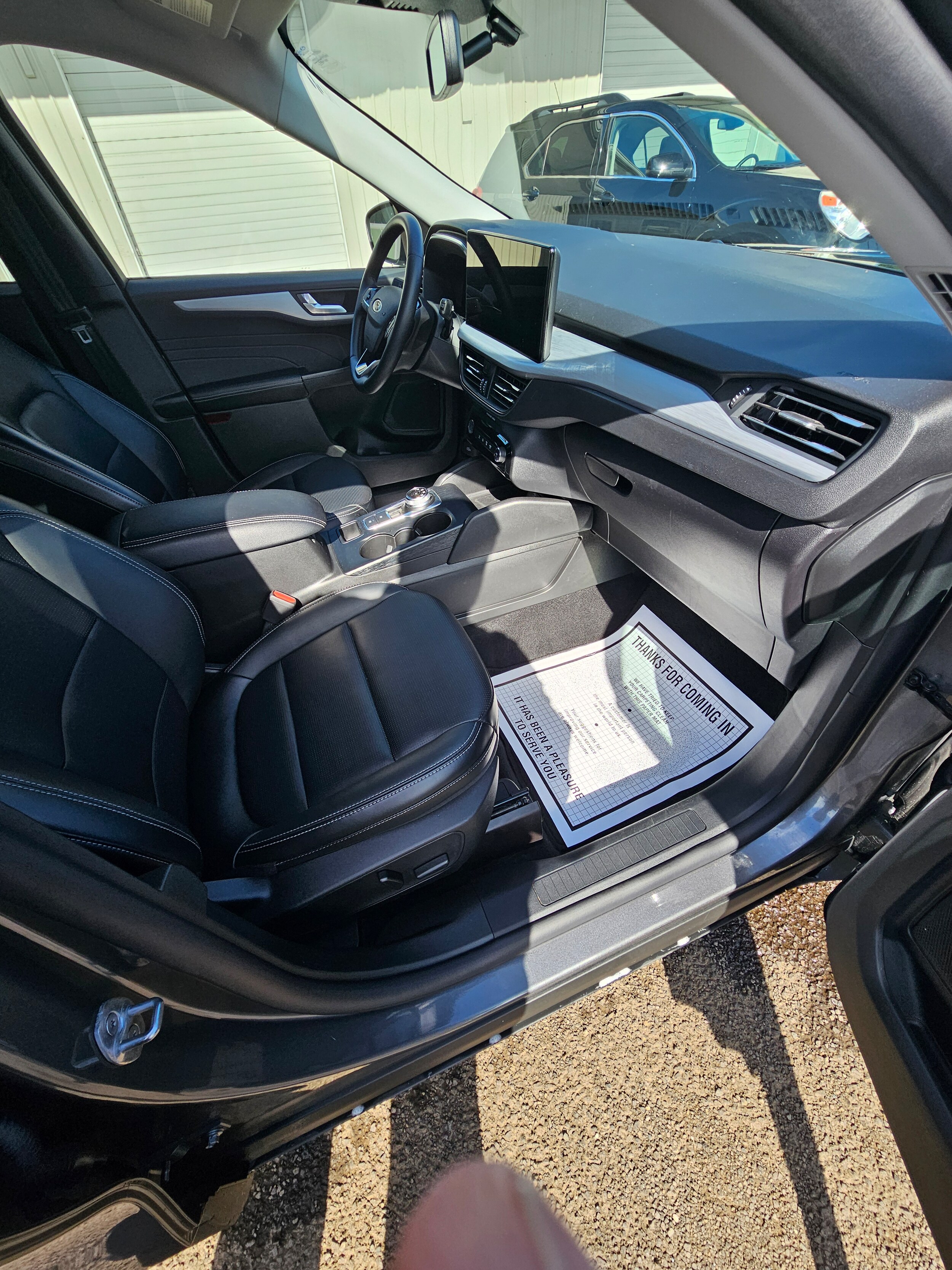 2025 Ford Escape Platinum - Photo 13
