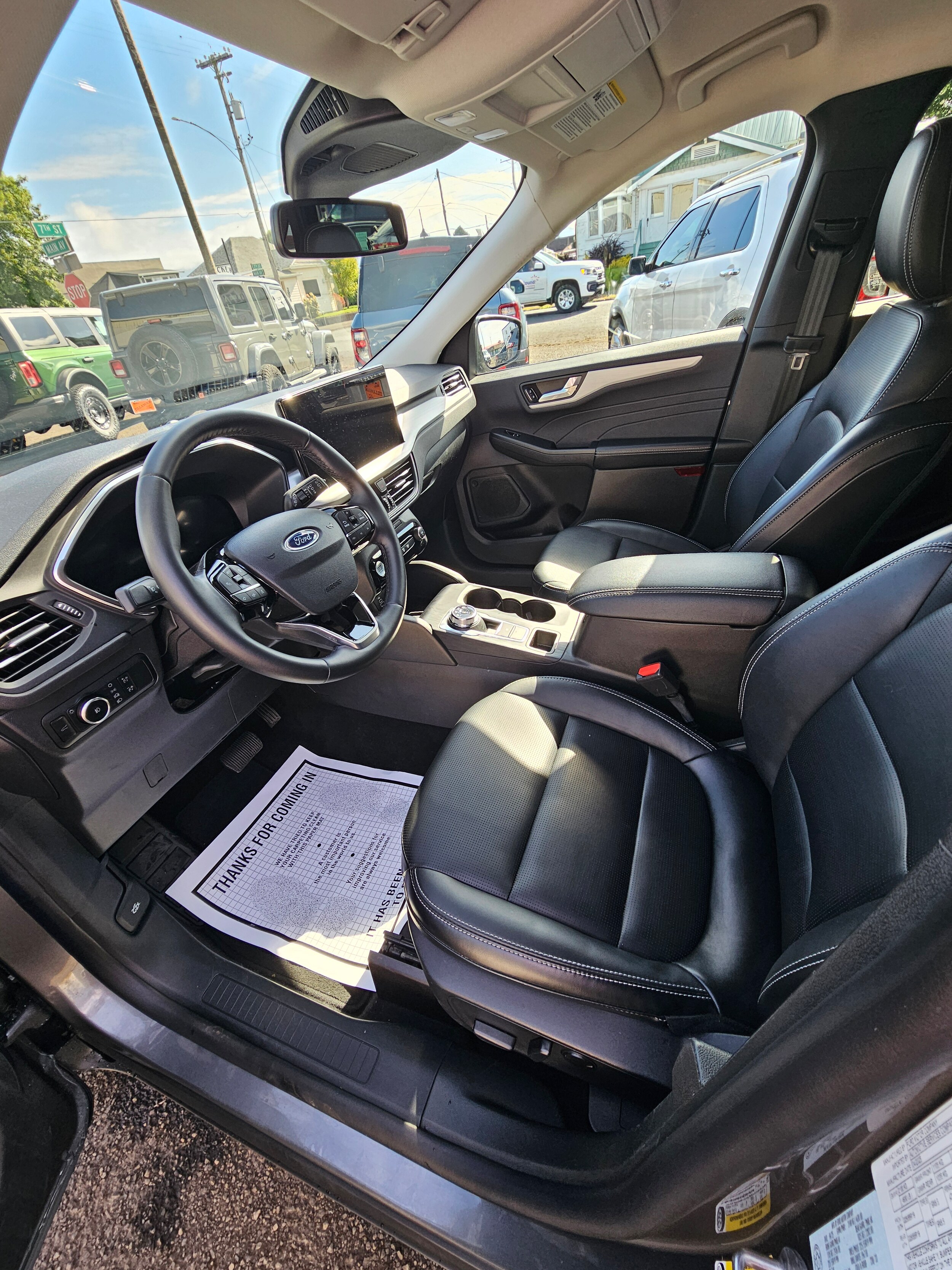 2025 Ford Escape Platinum - Photo 9