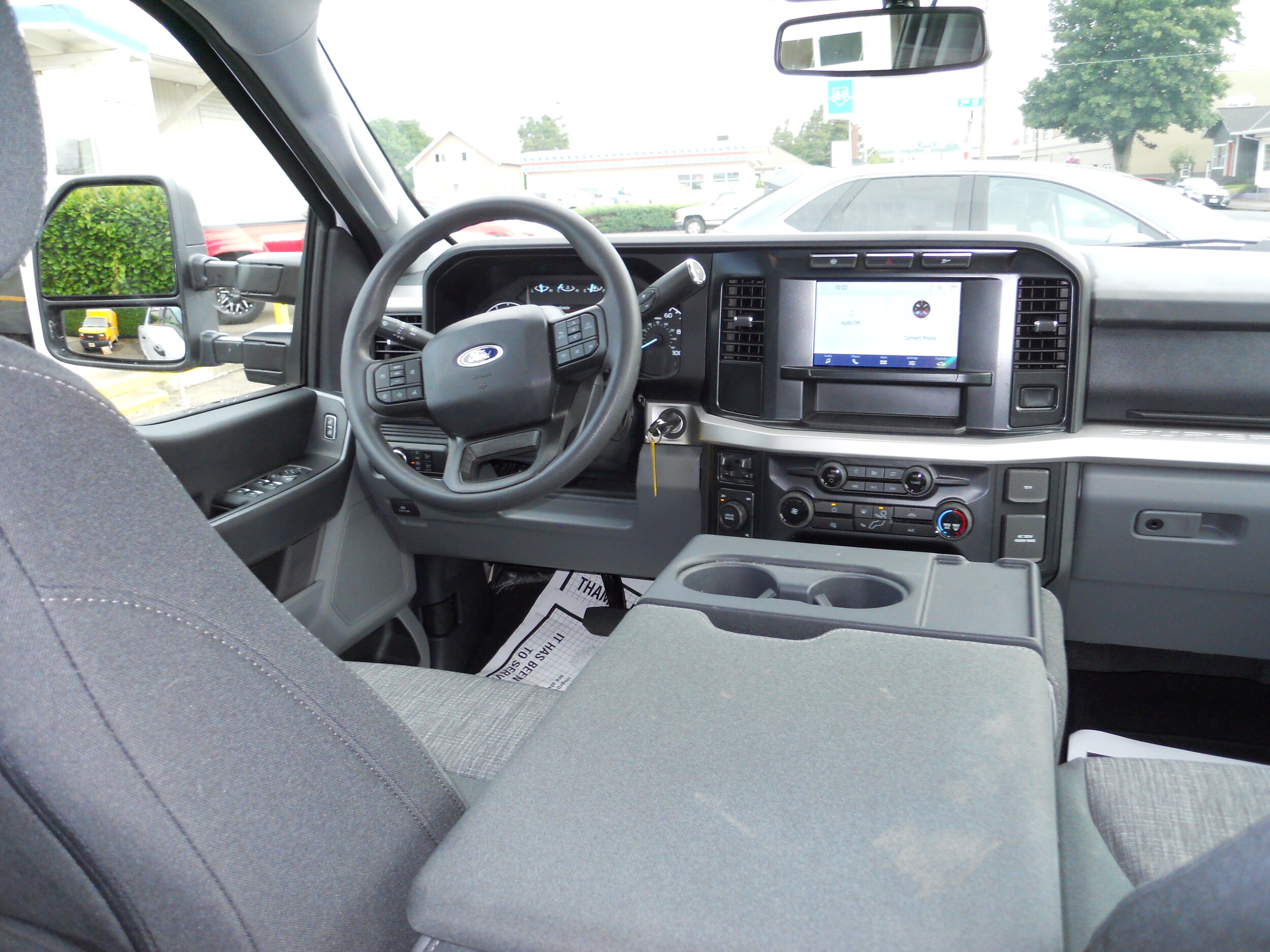 2023 Ford F-250 XLT photo 3