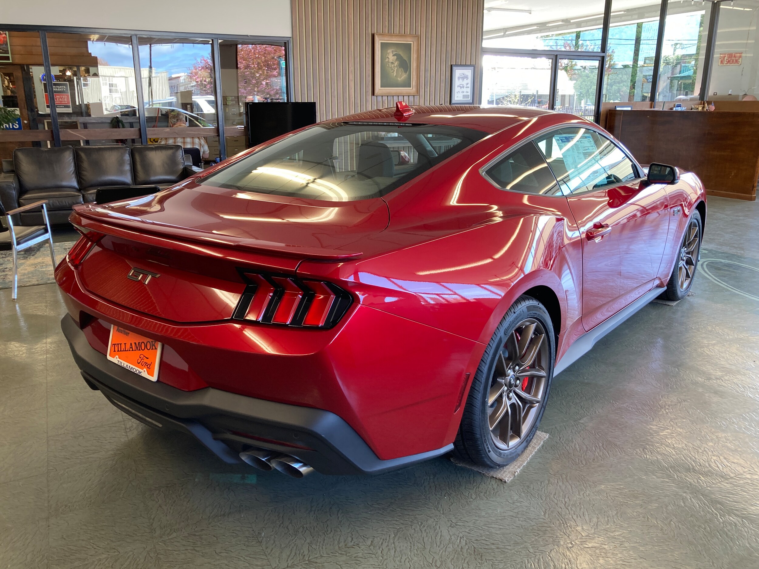 2024 Ford Mustang GT photo 2