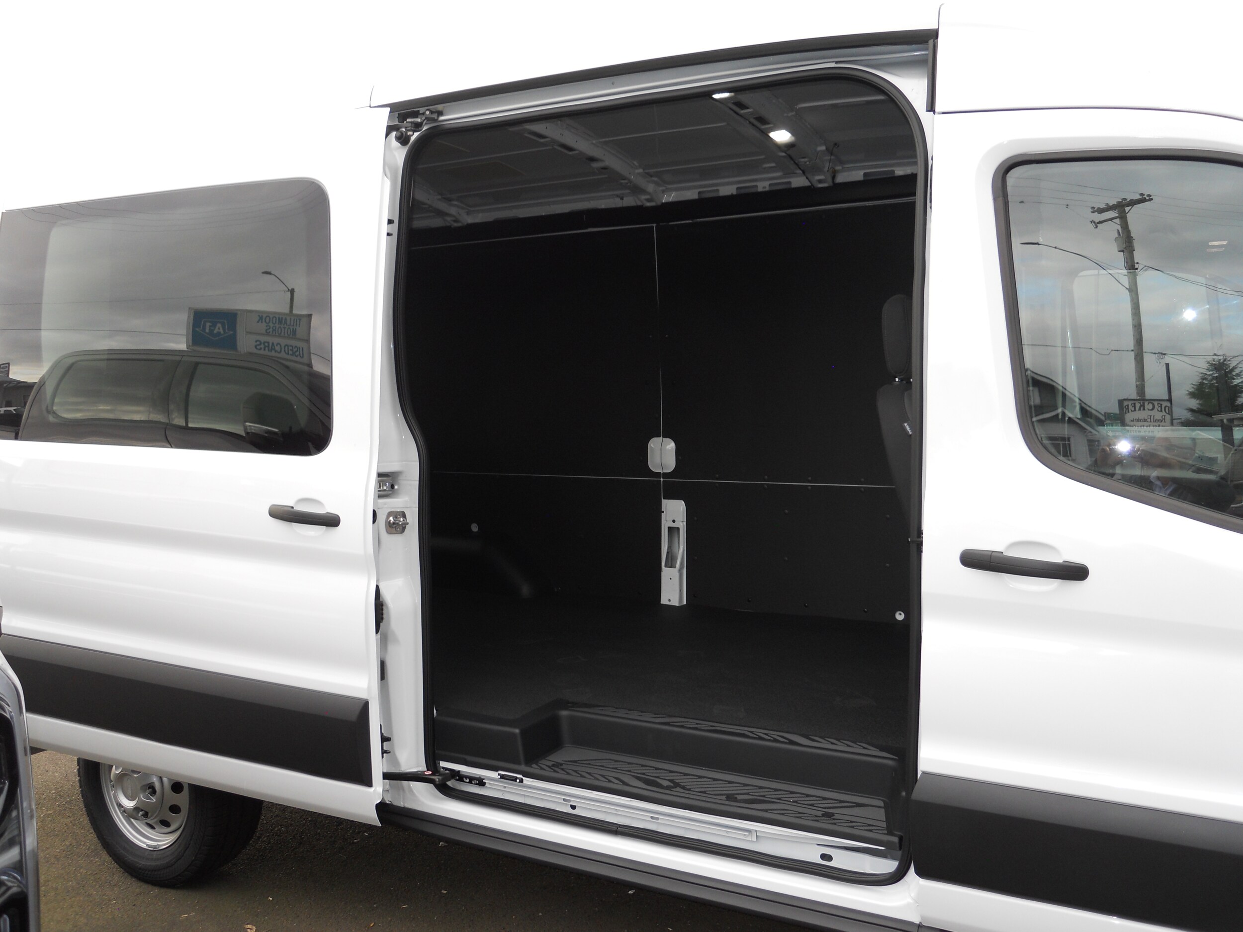 2025 Ford Transit Cargo Van XL photo 3