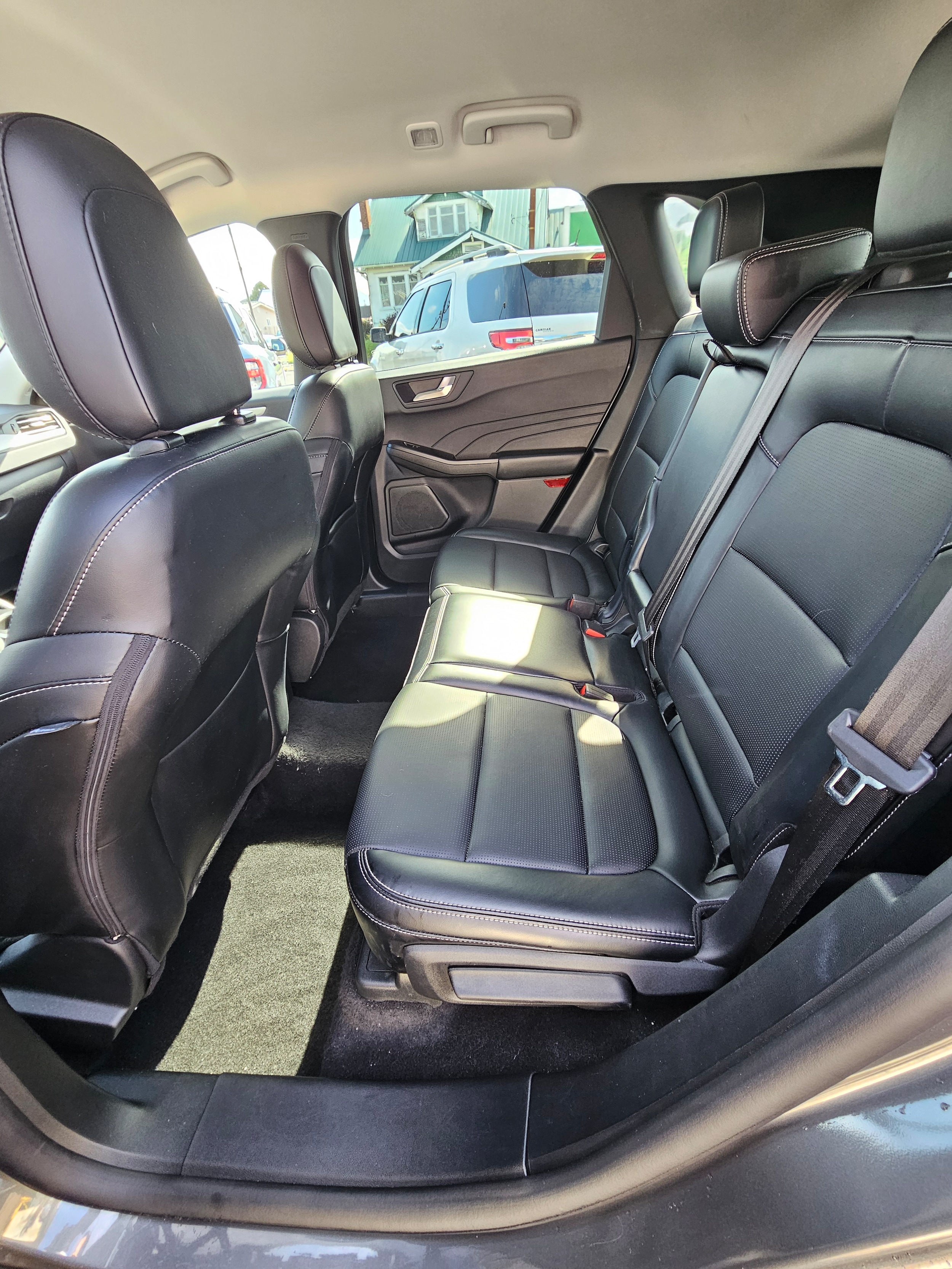 2025 Ford Escape Platinum - Photo 10