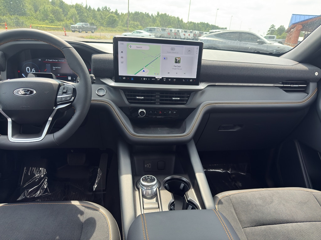 2026 Ford Explorer Tremor - Photo 18