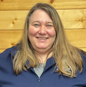 Staff member Lori from ID_3248d4