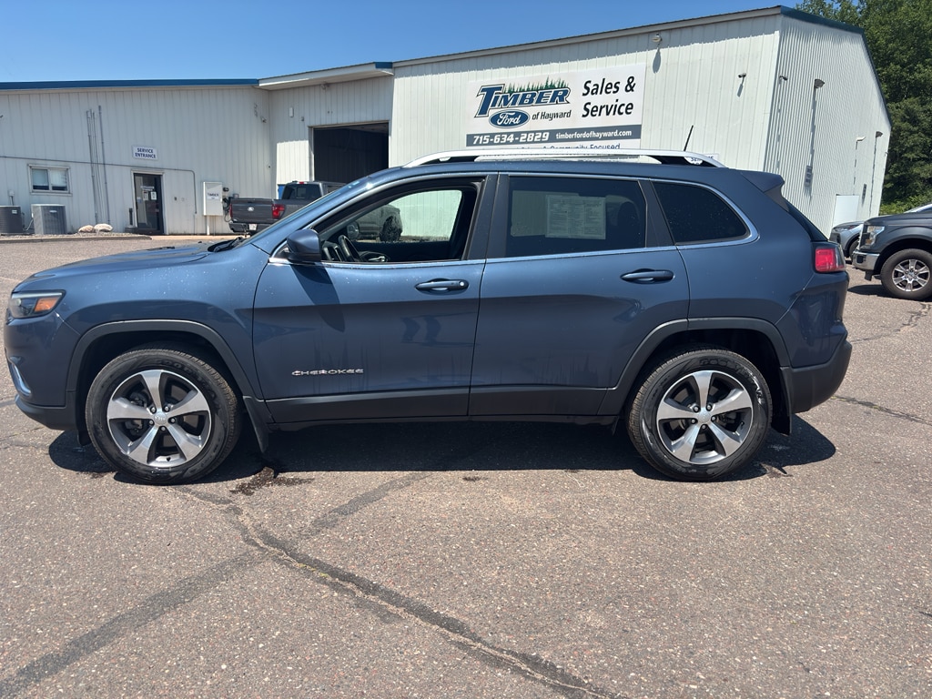 Used 2020 Jeep Cherokee Limited with VIN 1C4PJMDX0LD562424 for sale in Hayward, WI
