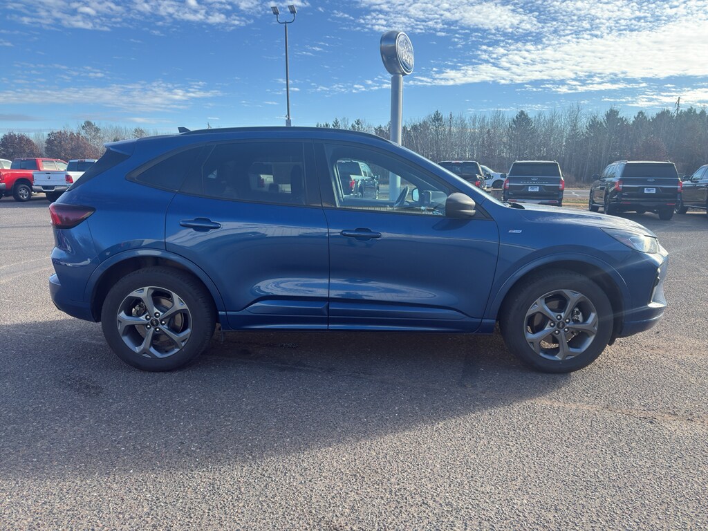 2023 Ford Escape ST-Line Sport photo 4