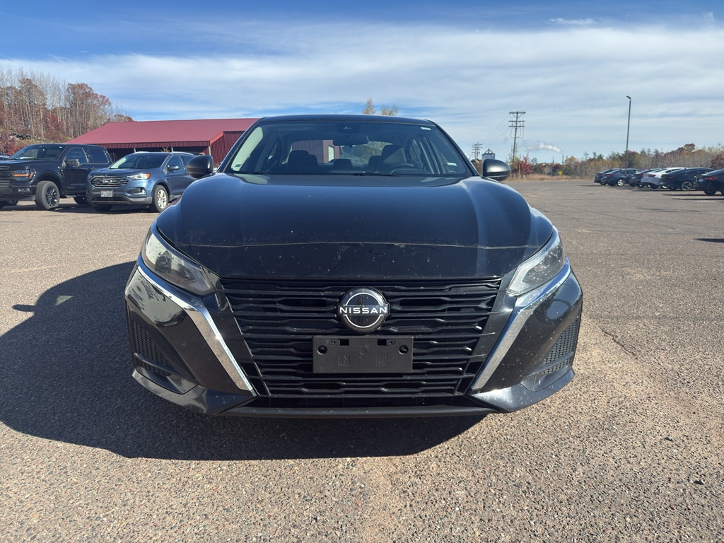 Used 2024 Nissan Altima SV with VIN 1N4BL4DV2RN321525 for sale in Hayward, WI