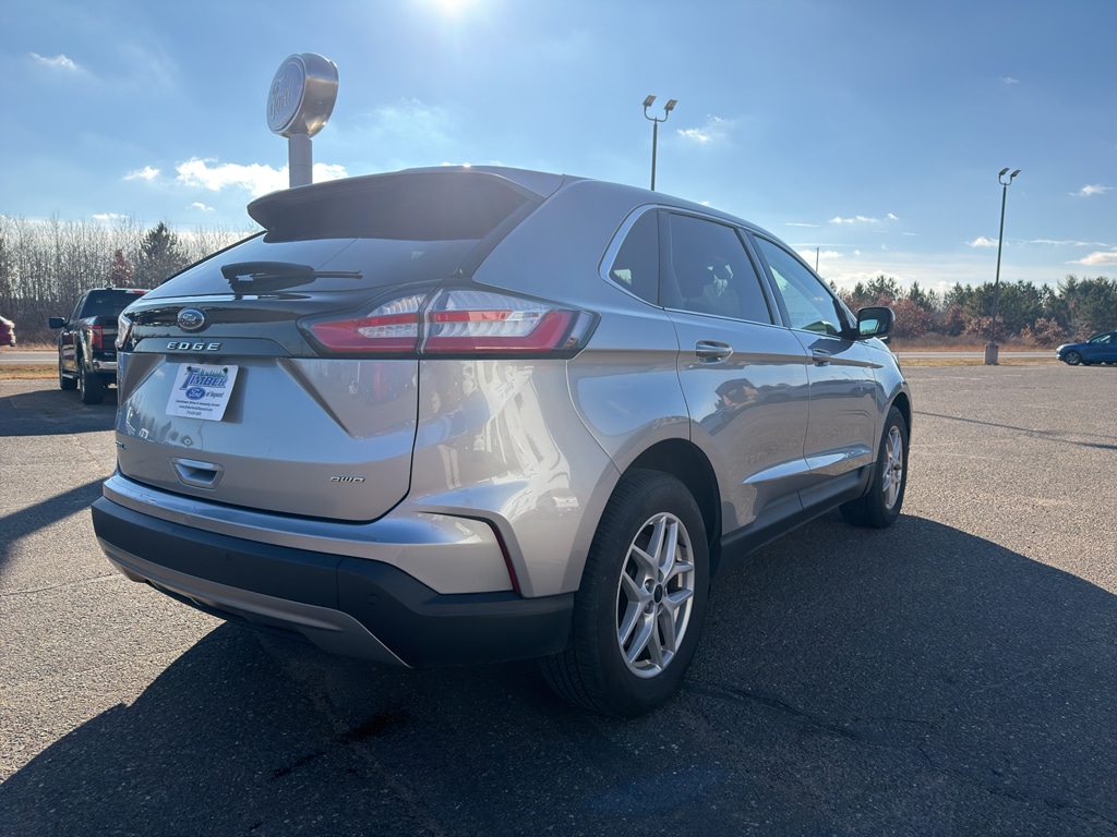 2023 Ford Edge SEL Sport photo 3