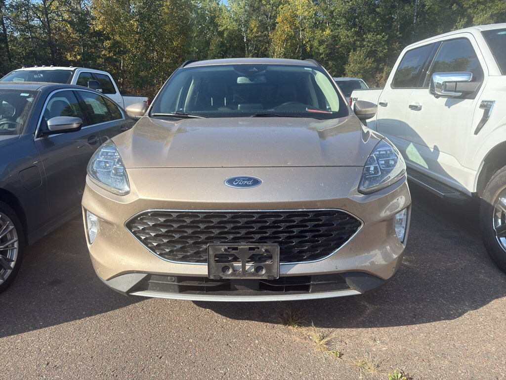 2020 Ford Escape Titanium photo 2