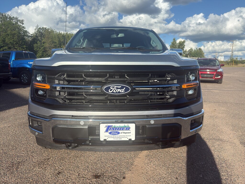 2025 Ford F-150 XLT photo 2