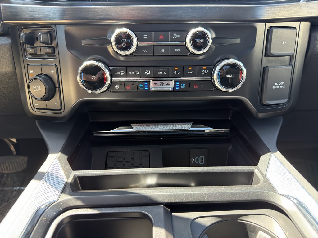 2025 Ford F-250 Super Duty Lariat - Photo 17