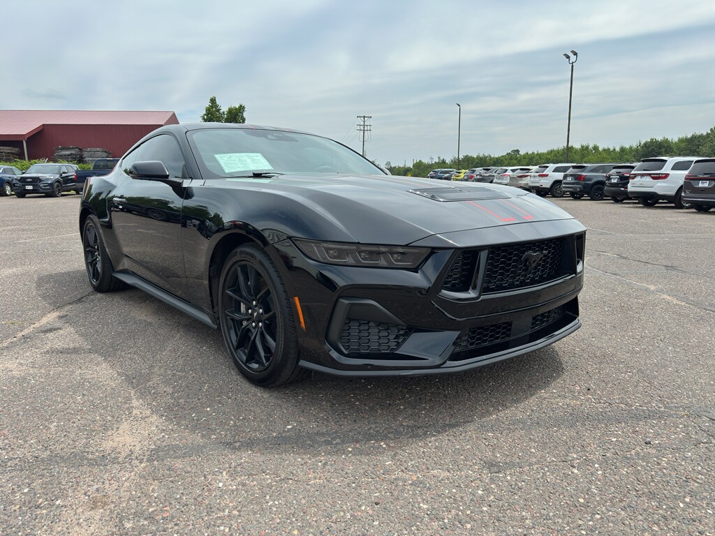 2024 Ford Mustang GT Premium photo 3