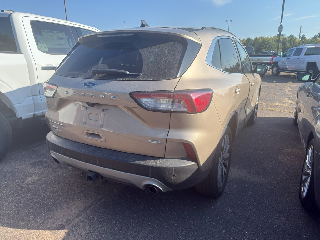 2020 Ford Escape Titanium photo 4
