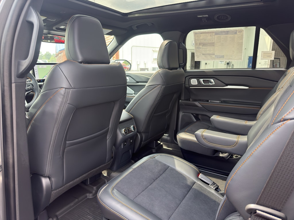 2026 Ford Explorer Tremor - Photo 17