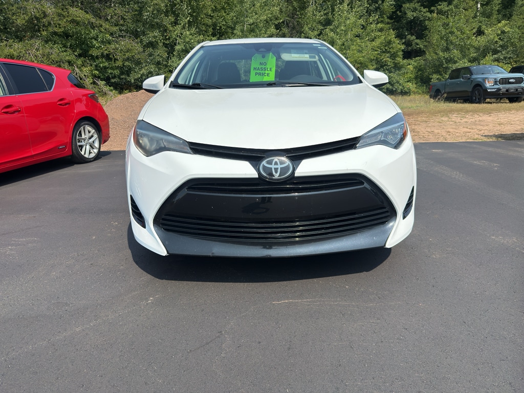 Used 2018 Toyota Corolla LE with VIN 5YFBURHE0JP854494 for sale in Hayward, WI
