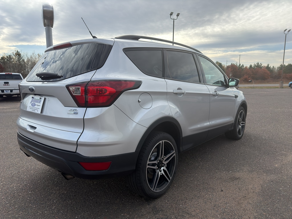 2019 Ford Escape SEL Sport photo 4