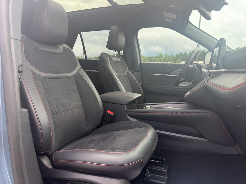 2026 Ford Explorer ST - Photo 12