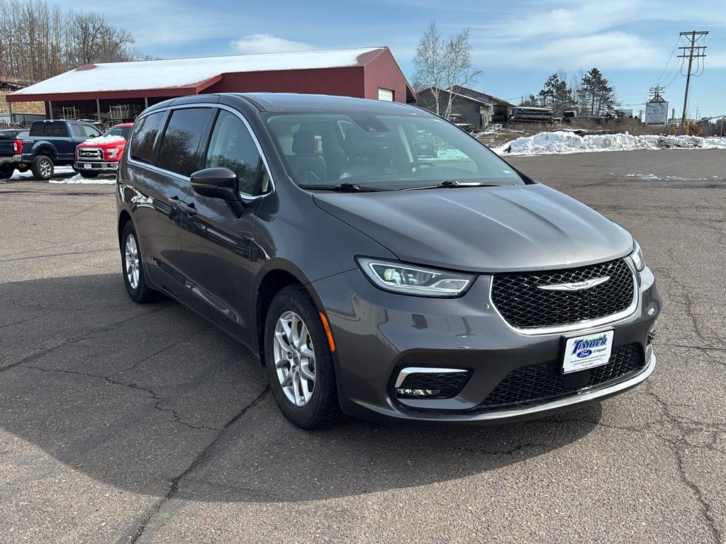 Used 2023 Chrysler Pacifica Touring L with VIN 2C4RC1BGXPR553687 for sale in Hayward, WI