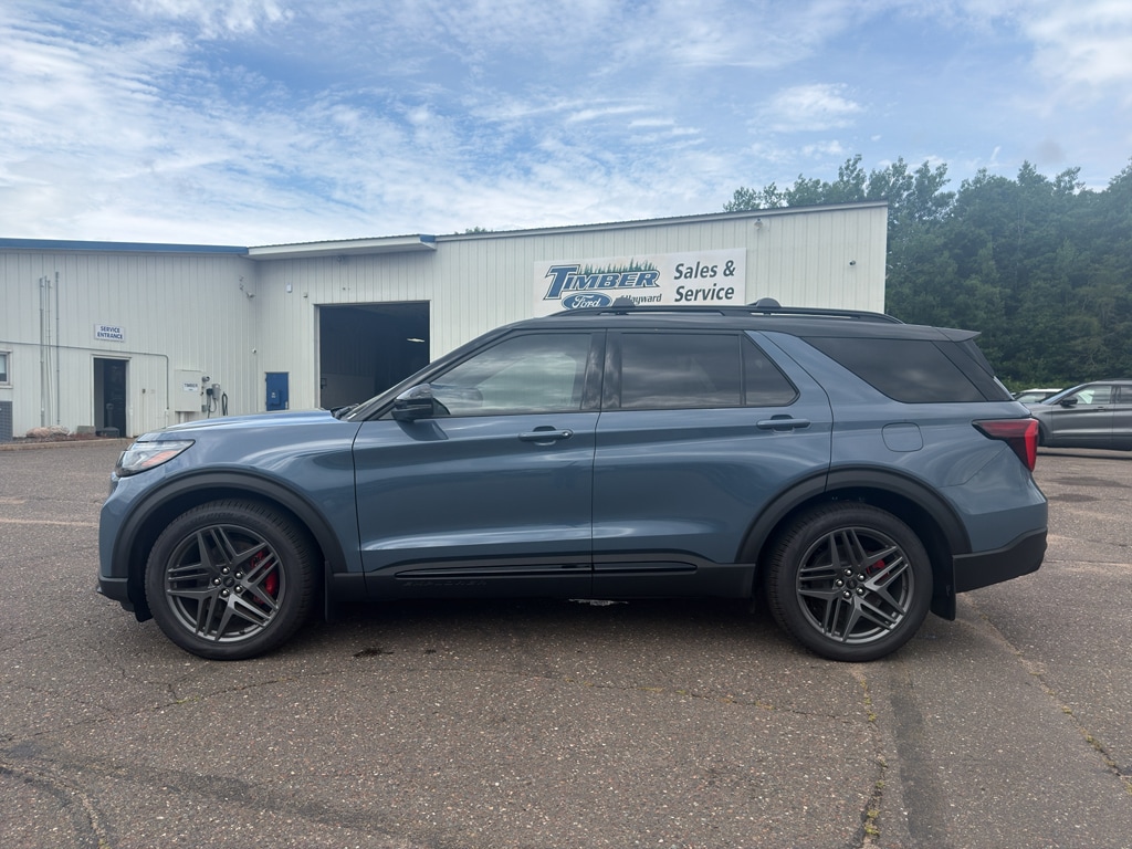 2026 Ford Explorer ST - Photo 8