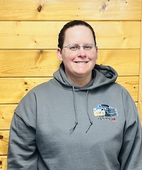 Staff member Traci from ID_8620c5