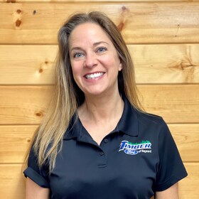 Staff member Michelle Mittlestadt from f5006c6c7e3f