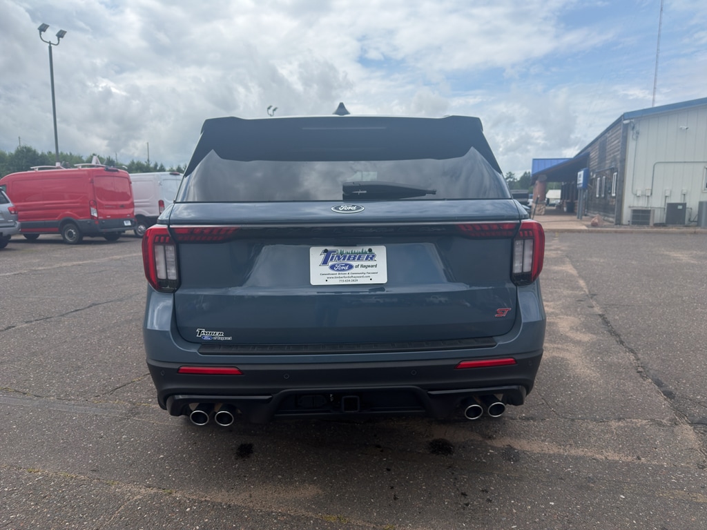 2026 Ford Explorer ST - Photo 6