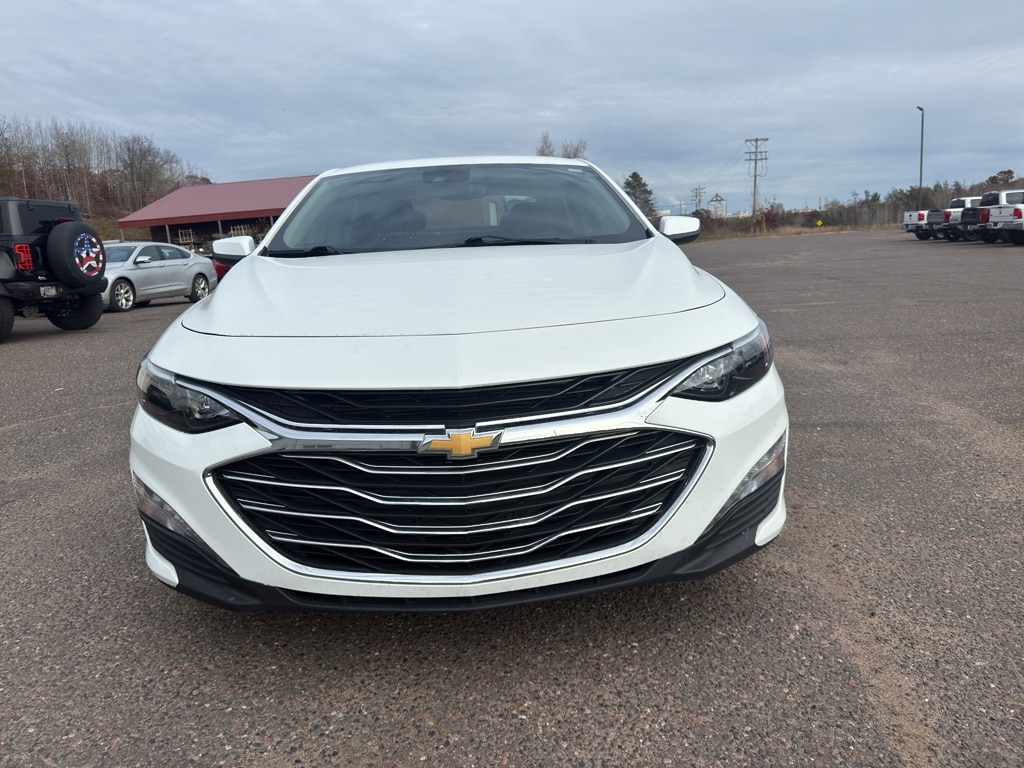 Used 2024 Chevrolet Malibu 1LT with VIN 1G1ZD5STXRF176623 for sale in Hayward, WI