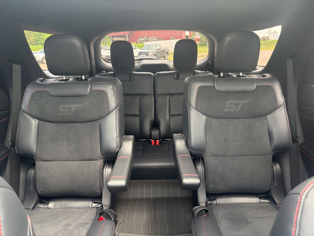 2026 Ford Explorer ST - Photo 15