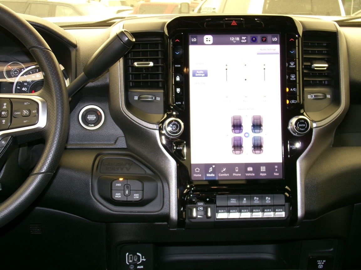 2026 RAM 2500 Tradesman/Black Express - Photo 24