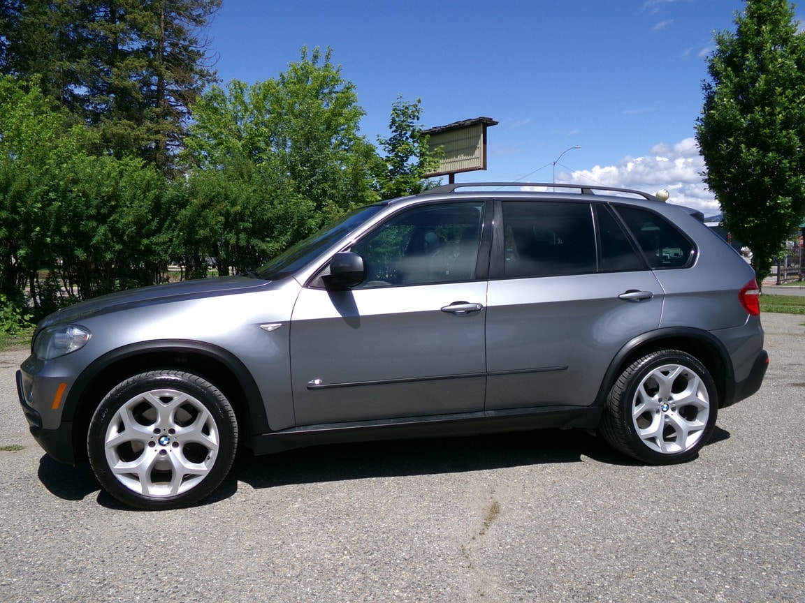 2007 BMW X5 4.8i's photo